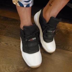 Retro 11s Pandas 🐼